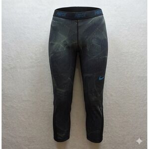 Nike Pro Dri-Fit Women's Blue/Green SP180901CVT Capri‎ Compression Pants. Size M